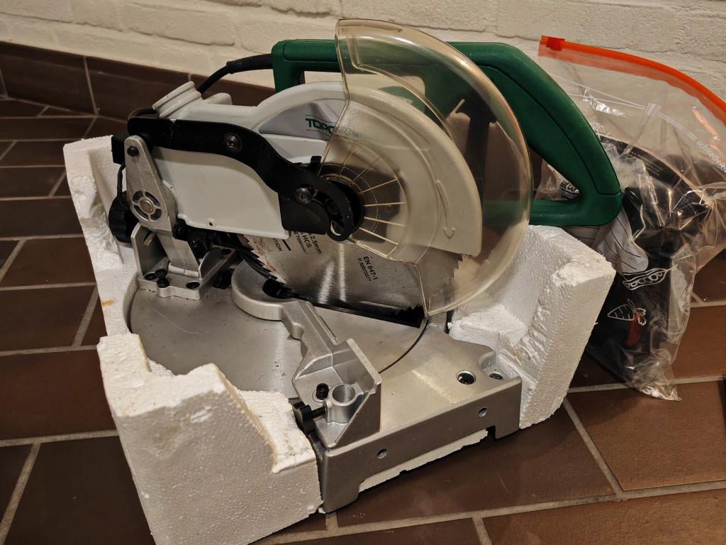 Topcraft TSML Verstek Afkortzaag 1300W ZGAN + extra zaagblad, Doe-het-zelf en Verbouw, Gereedschap | Zaagmachines, Topcraft, Ophalen of Verzenden