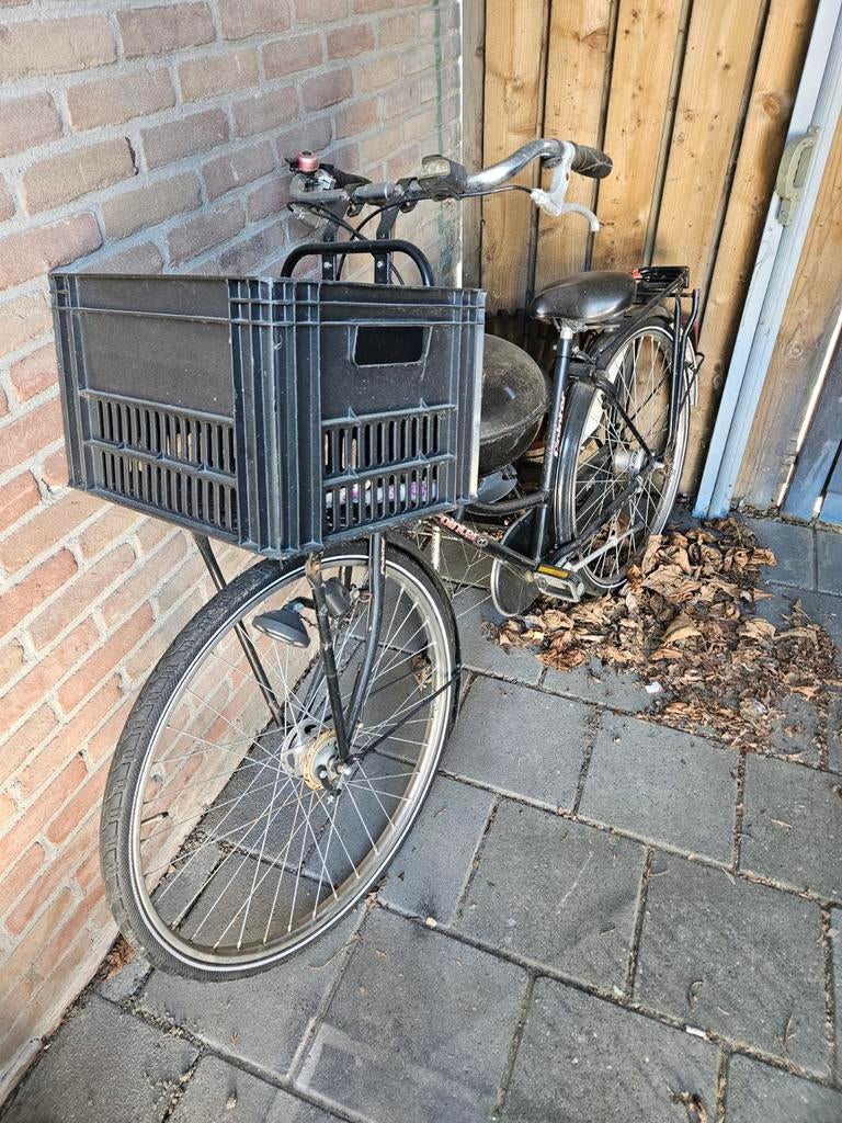 Omafiets / Stationsfiets met krat, Fietsen en Brommers, Fietsen | Dames | Omafietsen, Ophalen, Onbekend, Handrem, 53 tot 56 cm