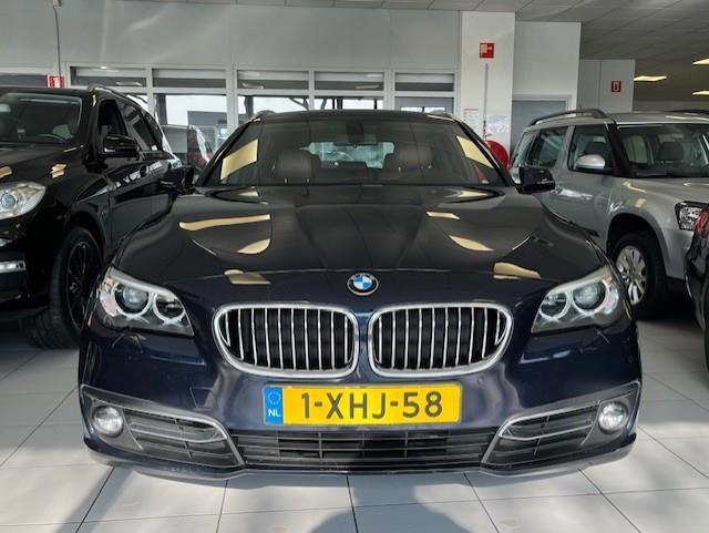BMW 5-serie Touring 520i Last Minute Edition/NAP/Navi/Leder/, Automaat, Achterwielaandrijving, Gebruikt, Euro 6