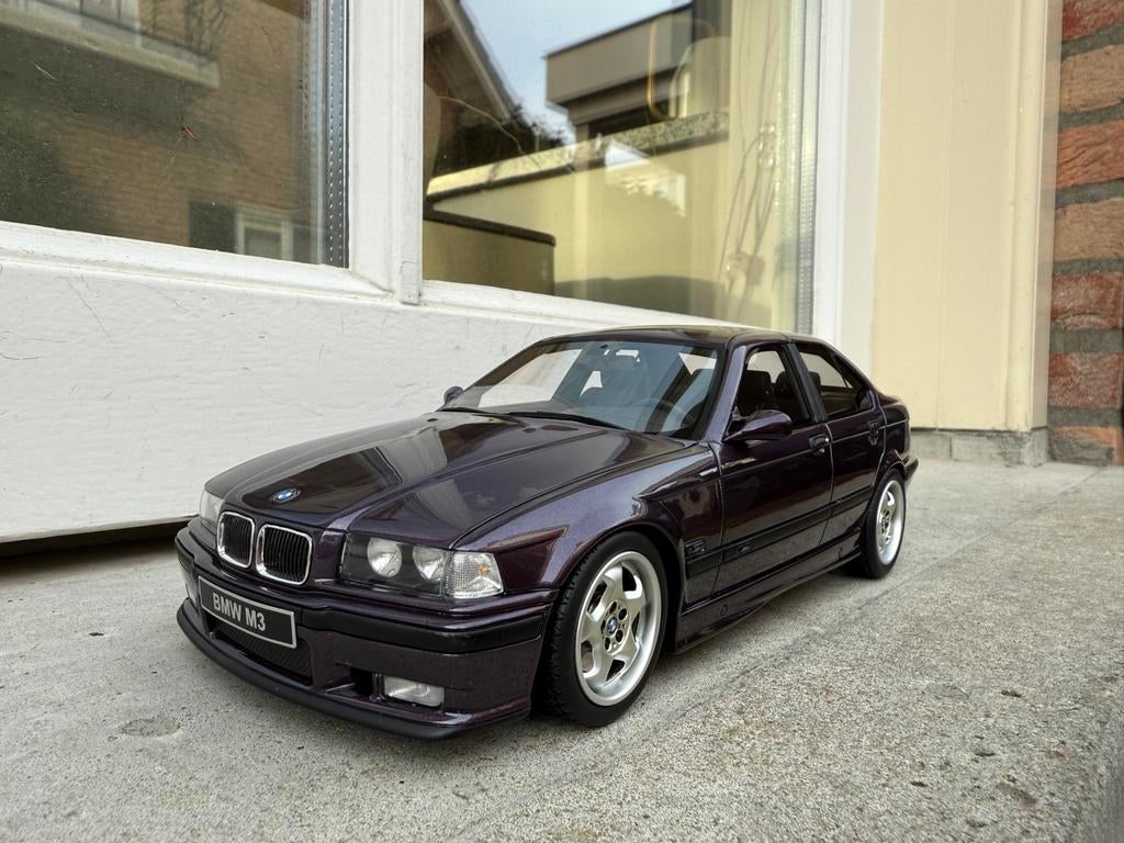 BMW M3 E36 Sedan Ottomobile Otto 1/18 Comme Neuf EUR 130,00 - FR
