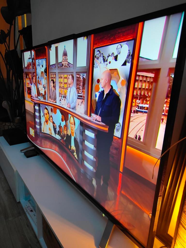 Toshiba smart tv 55 inch 4k UHD televisie, Ophalen, 50 Hz, Zo goed als nieuw, 100 cm of meer