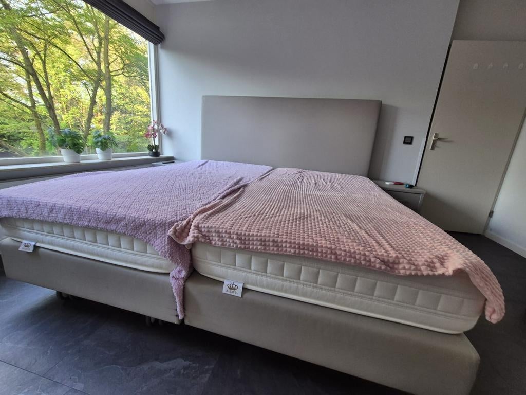 Verstelbaar tweepersoonsboxspring- Zo goed als nieuw, Huis en Inrichting, Slaapkamer | Bedden, Ophalen, Verstelbaar, Tweepersoons