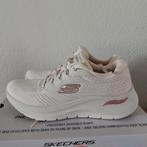 Nieuwe offwhite/roze Skechers maat 39, Skechers, Nieuw, Ophalen of Verzenden, Sneakers of Gympen