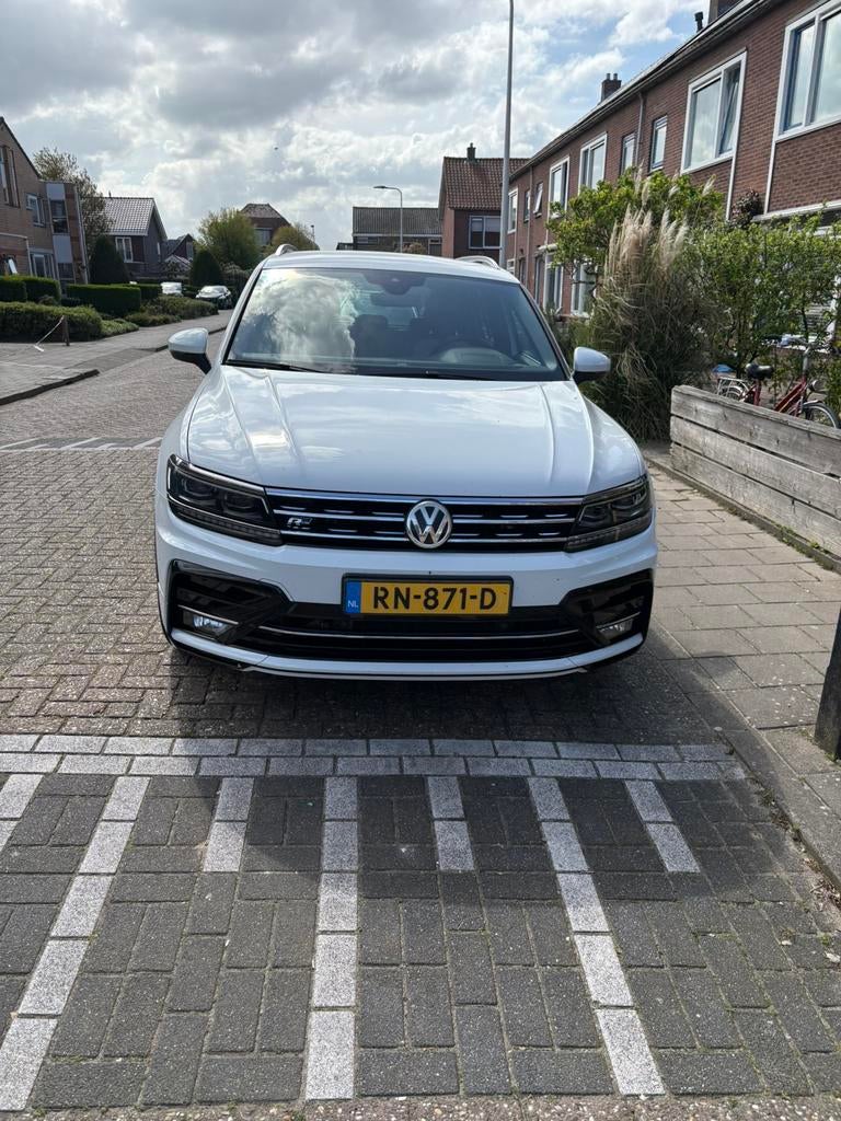 Volkswagen Tiguan 1.4 TSI 92KW 2018 Wit 2de eigenaar, Auto's, Voorwielaandrijving, 125 pk, 4 cilinders, Wit