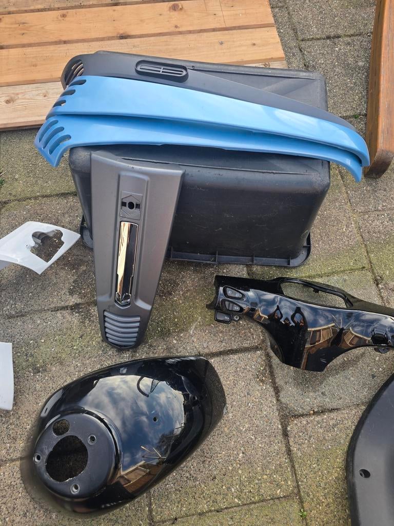 Scooteronderdelen, vespa, piaggio, sym, ..., Fietsen en Brommers, Scooters | Vespa, Ophalen of Verzenden, Benzine, Vespa LX