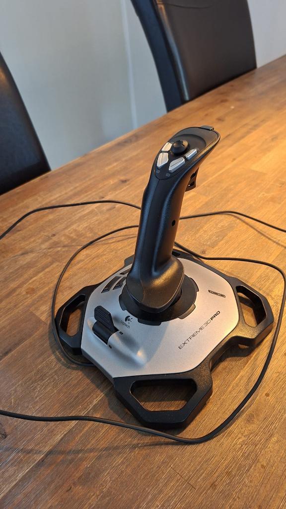 Logitech extreme 3d Pro Joystick, Computers en Software, Joysticks, Zo goed als nieuw, Ophalen