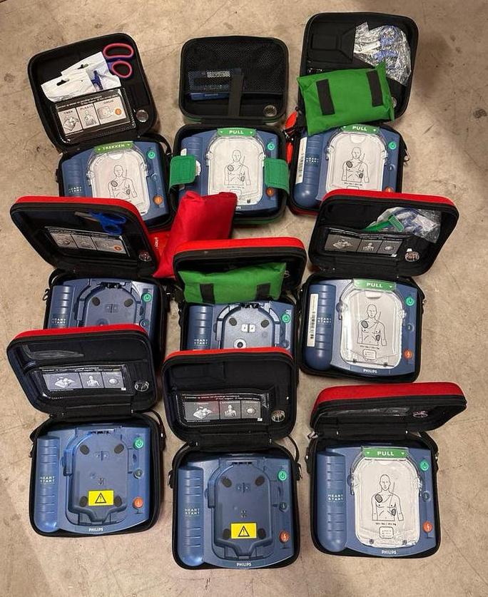 Aed / defibrilator, Ophalen of Verzenden, Gebruikt