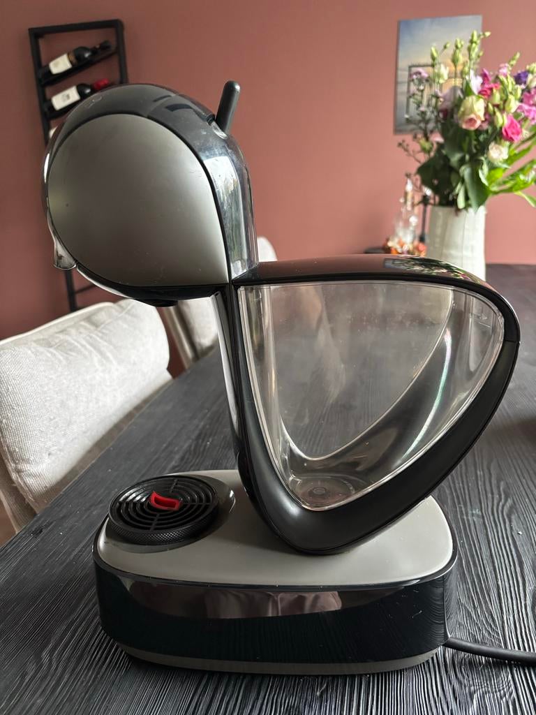 Dolce Gusto Infinissima Koffiezetapparaat met cups, Witgoed en Apparatuur, Koffiezetapparaten, Gebruikt, Koffiemachine, Ophalen of Verzenden