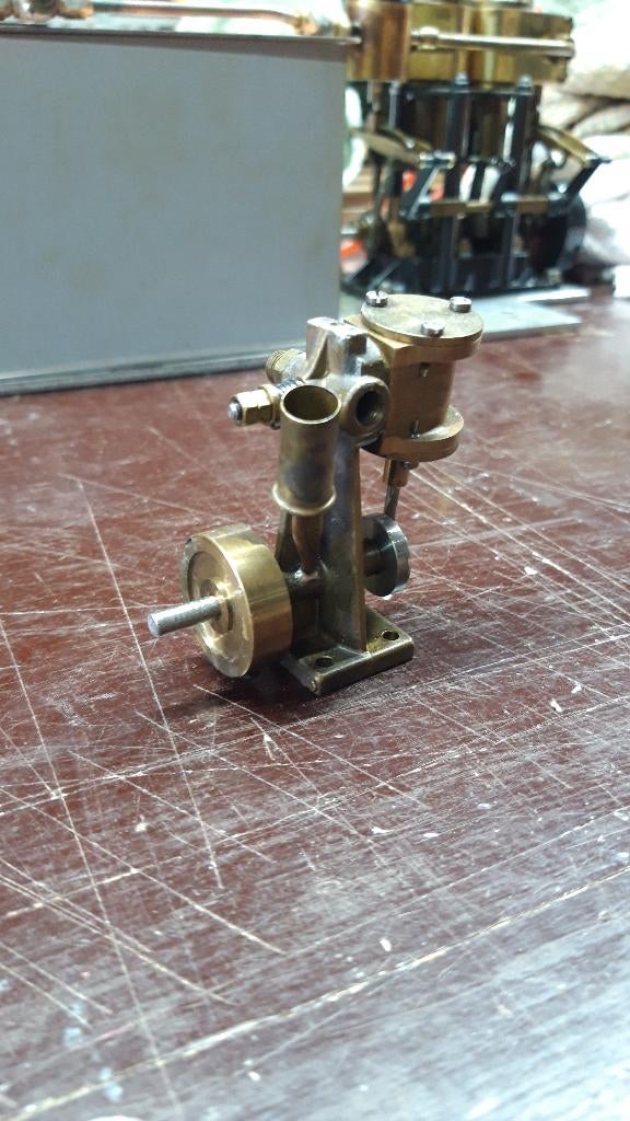 Kleine 1 cylinder, Ophalen of Verzenden, Gebruikt, Groter dan 1:32