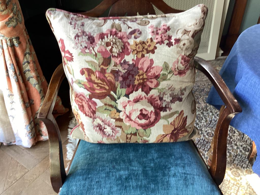 Linnen kussen van mulberrystof floral roccoco, 50/50, Ophalen of Verzenden, Zo goed als nieuw