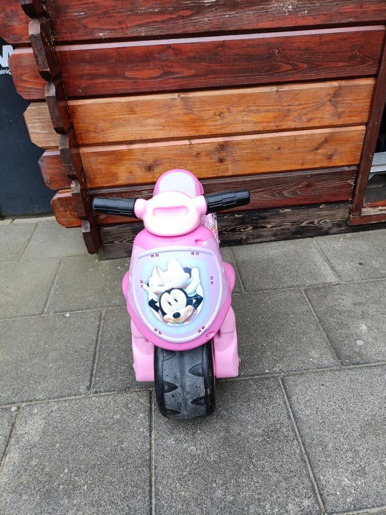 Minnie Mouse loop motor, Ophalen