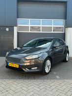FORD FOCUS 1.0 TITANIUM 2015, Auto's, Metallic lak, Zwart, Origineel Nederlands, 3 cilinders