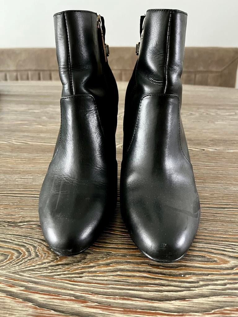 Tommy Hilfiger enkellaarsjes, Kleding | Dames, Schoenen, Zwart, Lage of Enkellaarzen, Ophalen of Verzenden, Zo goed als nieuw