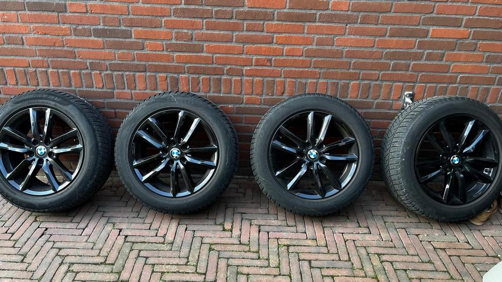 BMW X2 Winterbanden met zwarte velgen 17 inch, Ophalen, Gebruikt, Banden en Velgen, 17 inch