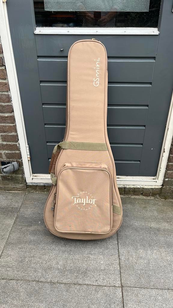 Taylor GS Mini Gig Bag, Muziek en Instrumenten, Behuizingen en Koffers, Ophalen, Zo goed als nieuw, Akoestische gitaar