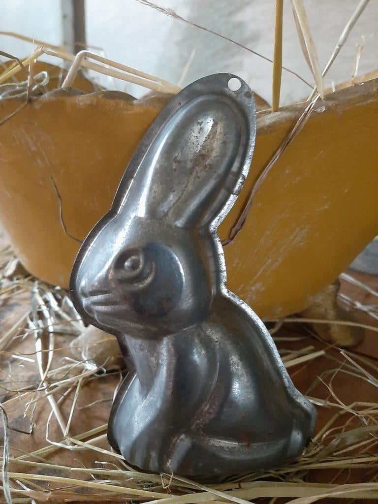 Oud bakblikje paashaasje, chocoladevorm, Pasen, Diversen, Ophalen of Verzenden