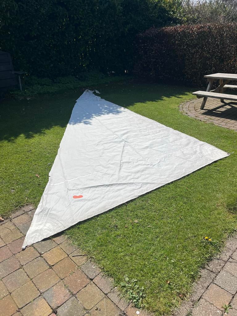 Wit zeil, Watersport en Boten, Zeilen en Zeiltoebehoren, Ophalen, Gebruikt, 15 tot 30 m², Genua of Fok
