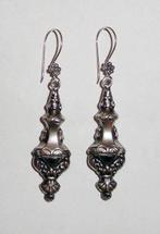 Oorbellen Breipendoppen zilver bloemen Niekerk puffs, Hangers, Nieuw, Ophalen of Verzenden, Zilver