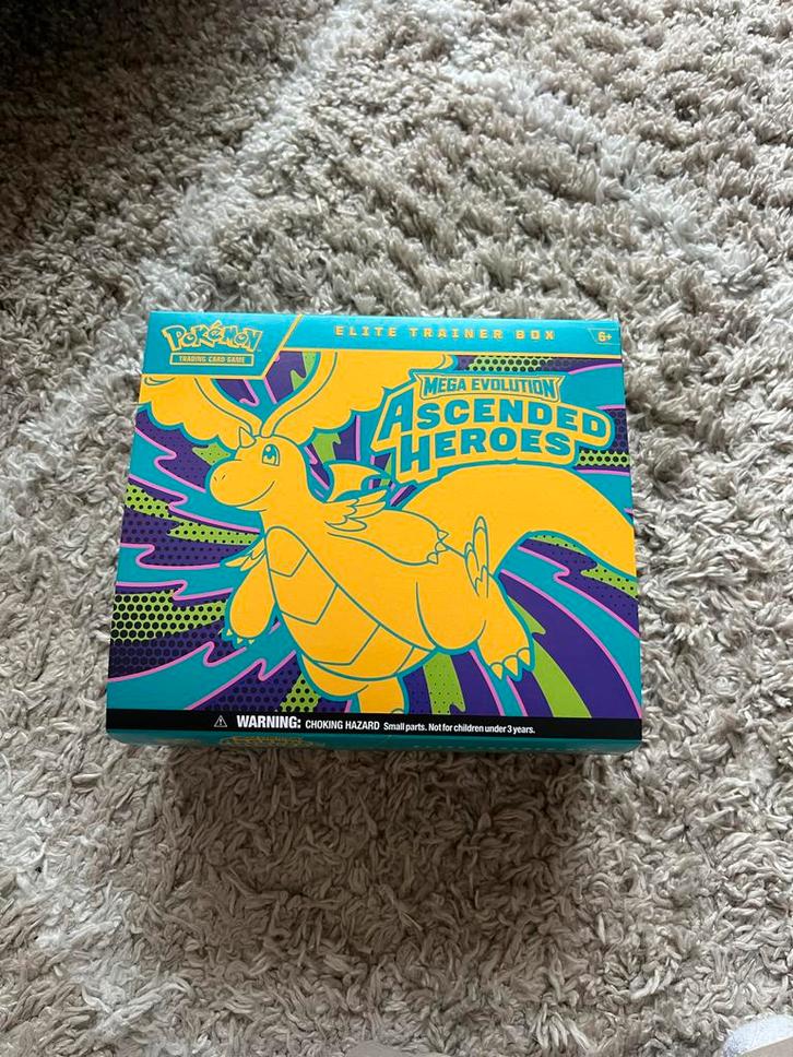 Ascended Heroes Elite Trainer Spel Benodigdheden!, Hobby en Vrije tijd, Verzamelkaartspellen | Pokémon, Zo goed als nieuw, Boosterbox