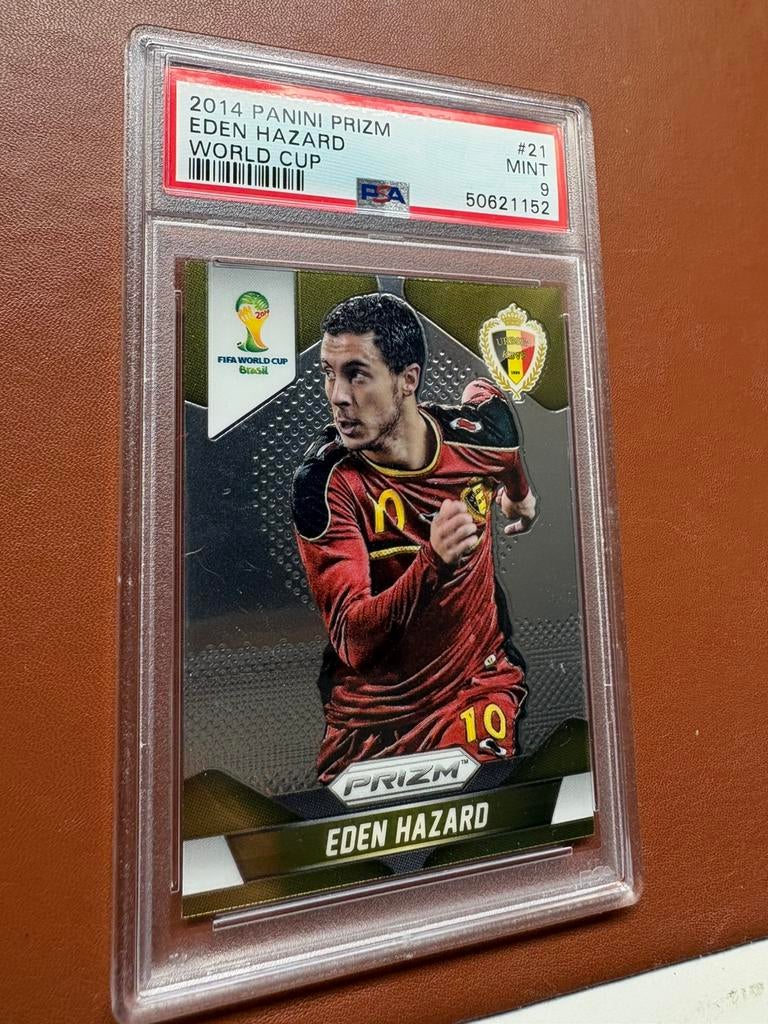 PSA 9 Mint – 2014 Panini Prizm World Cup Eden Hazard, Ophalen of Verzenden, Zo goed als nieuw