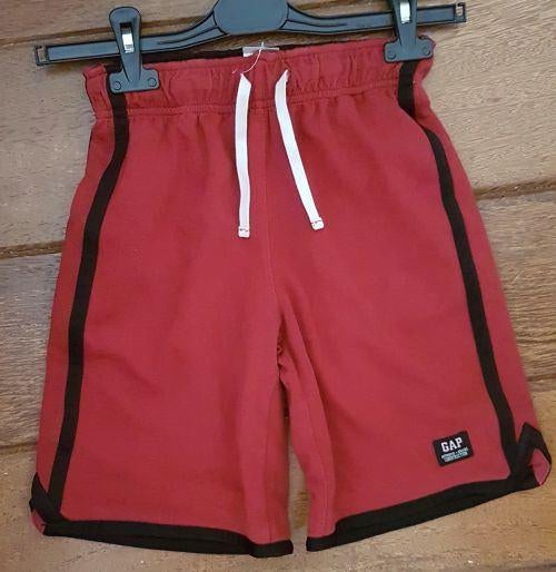 GAP short rood/zwart maat 140/146 NIEUW (3794), Kinderen en Baby's, Kinderkleding | Maat 140, Broek, Nieuw, Ophalen of Verzenden