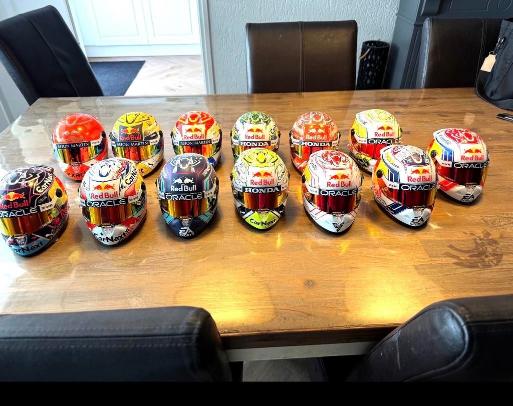 1.2 helmen max verstappen, Ophalen of Verzenden, Zo goed als nieuw, Formule 1