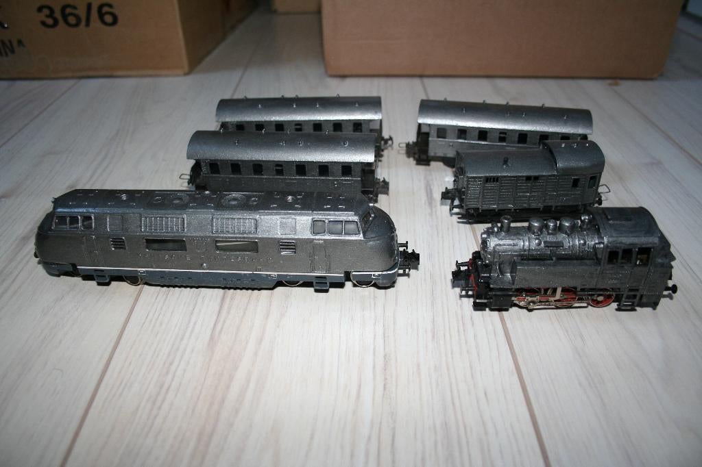 trix express v 200 met wagons, Gelijkstroom, Trix, Ophalen of Verzenden, Analoog