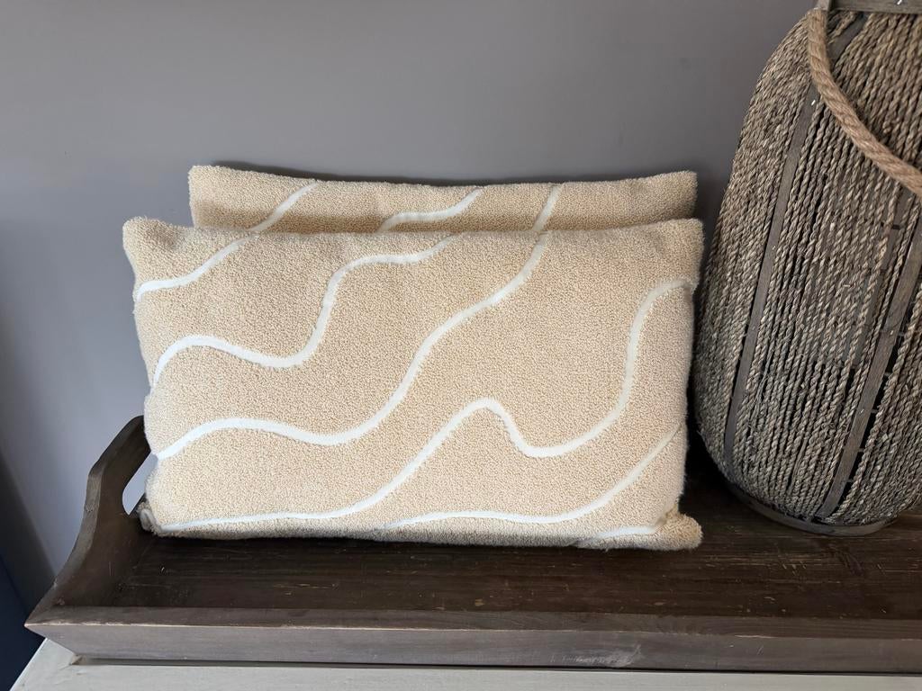 2 Kussenhoezen 30x50 cm Café Latte, Ophalen of Verzenden, Zo goed als nieuw, Beige, Rechthoekig