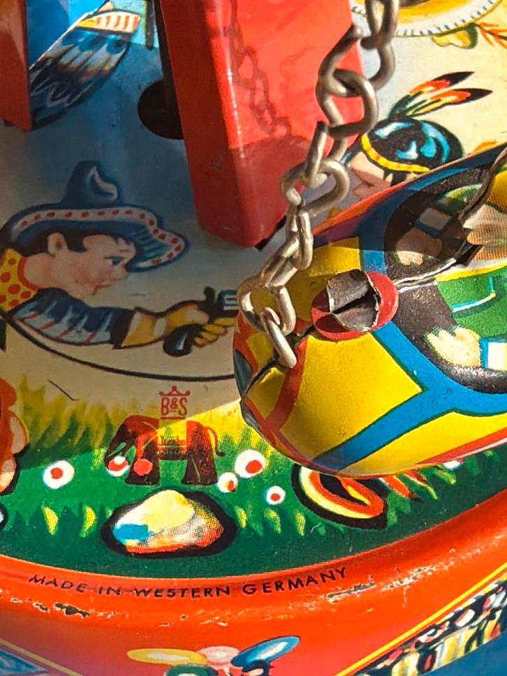 Antieke opwindcarrousel met wereldbol, Antiek en Kunst, Antiek | Speelgoed, Ophalen of Verzenden