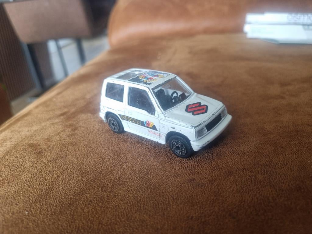 Vintage Suzuki Vitara schaalmodel - Made in Italy, Hobby en Vrije tijd, Modelauto's | 1:43, Ophalen of Verzenden, Gebruikt, Auto