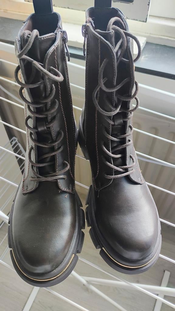 Nieuwe veter laarzen, Kleding | Dames, Schoenen, Ophalen of Verzenden, Nieuw, Bruin