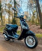 Vespa Sprint 2015 50cc 4T 2V Glans Zwart, Fietsen en Brommers, Scooters | Vespa, Ophalen, Gebruikt, Benzine, 50 cc