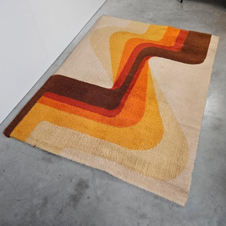 Vintage Space Age vloerkleed seventies, Huis en Inrichting, Stoffering | Tapijten en Kleden, Gebruikt, 150 tot 200 cm, 200 cm of meer