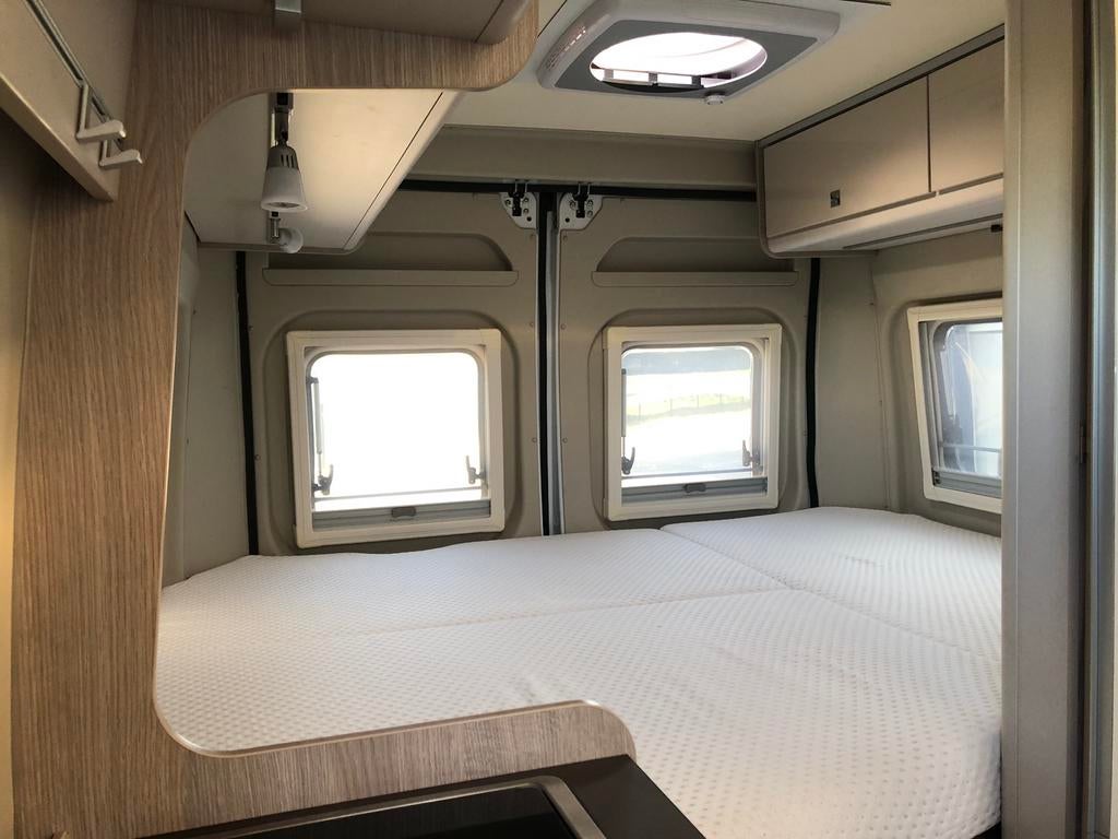 Caravans And Camping Fraaie