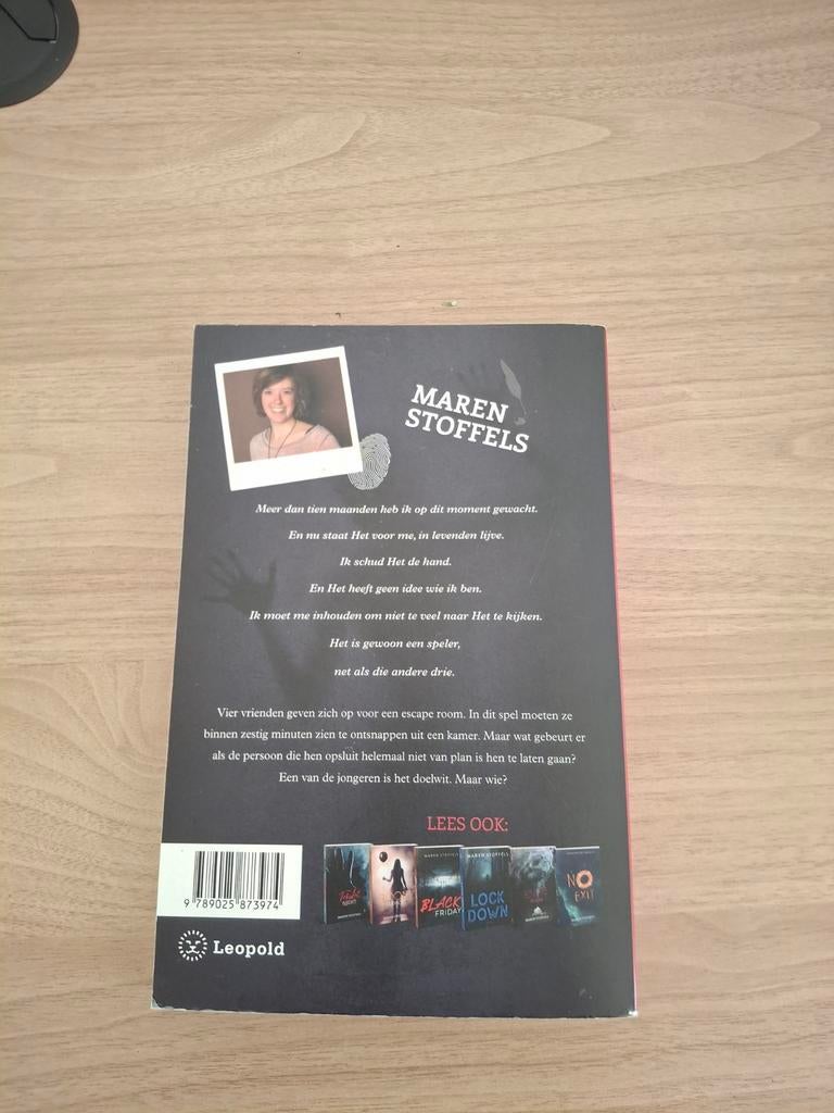 Maren Stoffels - Escape Room, Boeken, Kinderboeken | Jeugd | 13 jaar en ouder, Zo goed als nieuw, Ophalen of Verzenden