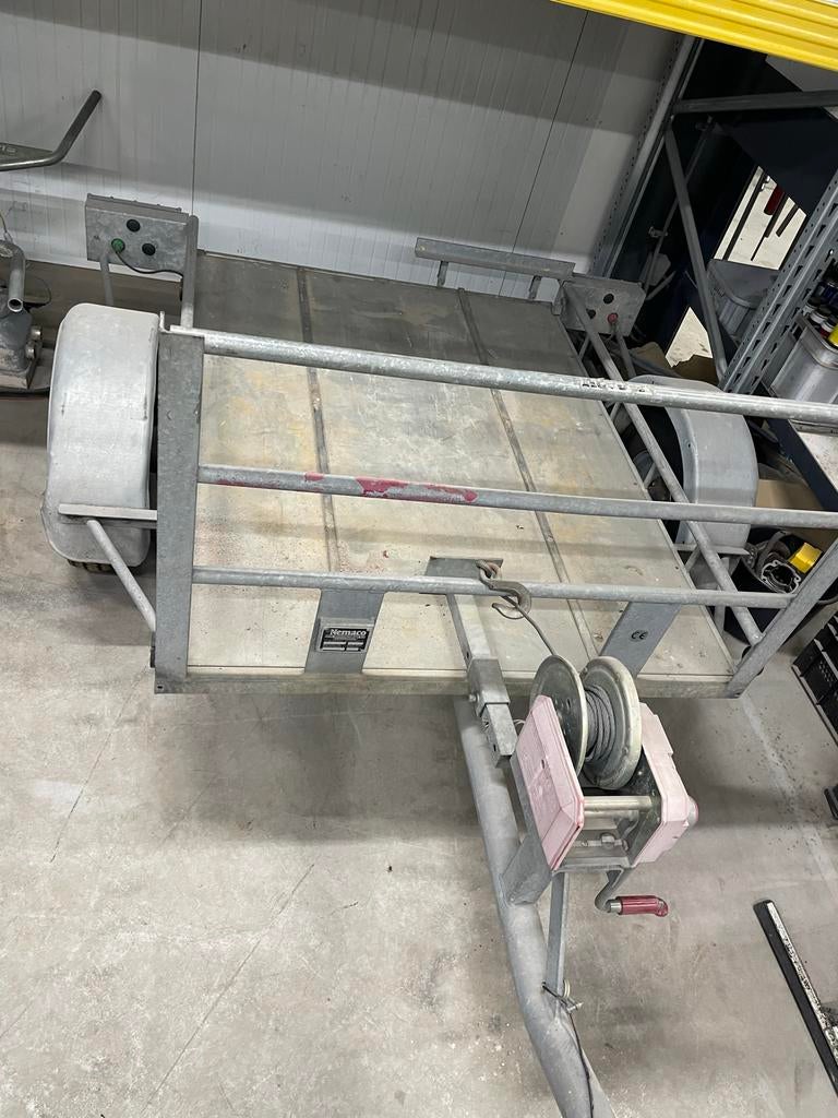 Trilplaat aanhanger met lier, Ophalen, Gebruikt