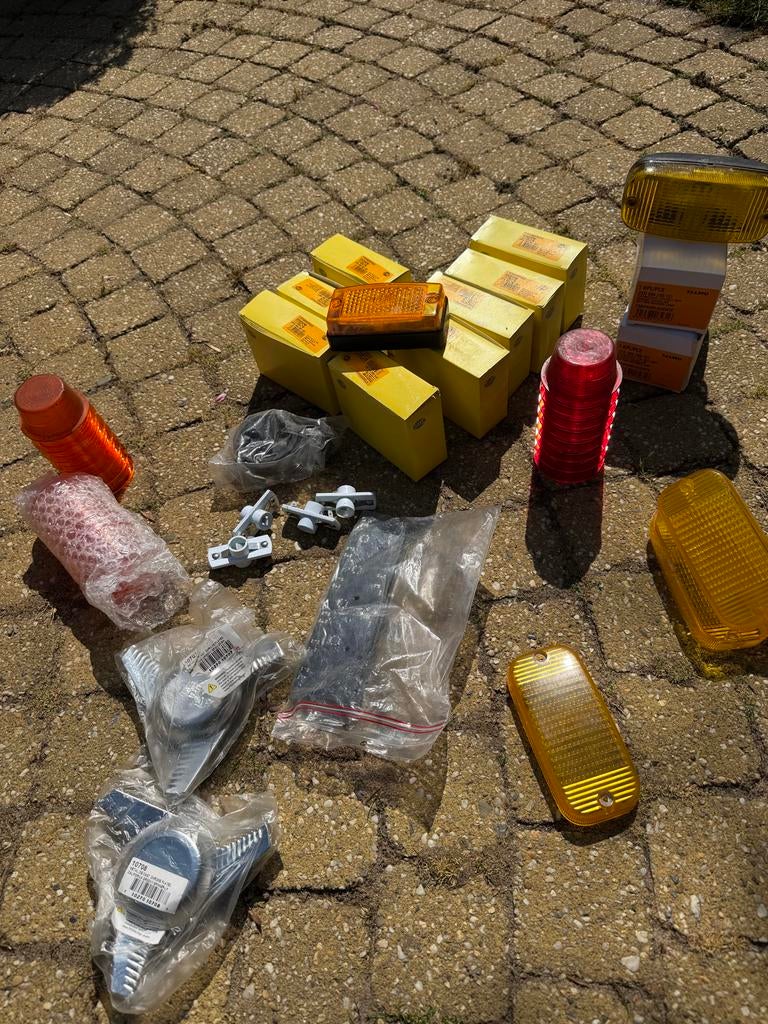 Diverse Hella verlichting en onderdelen - Nieuw, Auto-onderdelen, Vrachtwagen-onderdelen, Ophalen, Nieuw