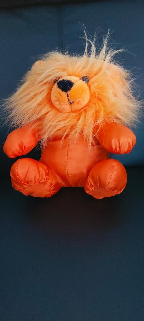 oranje leeuw voetbal/ knuffel, Ophalen, Zo goed als nieuw, Overige binnenlandse clubs