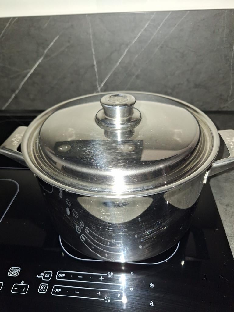 Mooie Simens Simtronic edelstalen kookpan 18/10, Huis en Inrichting, Keuken | Potten en Pannen, Zo goed als nieuw, Pannenset, Rvs