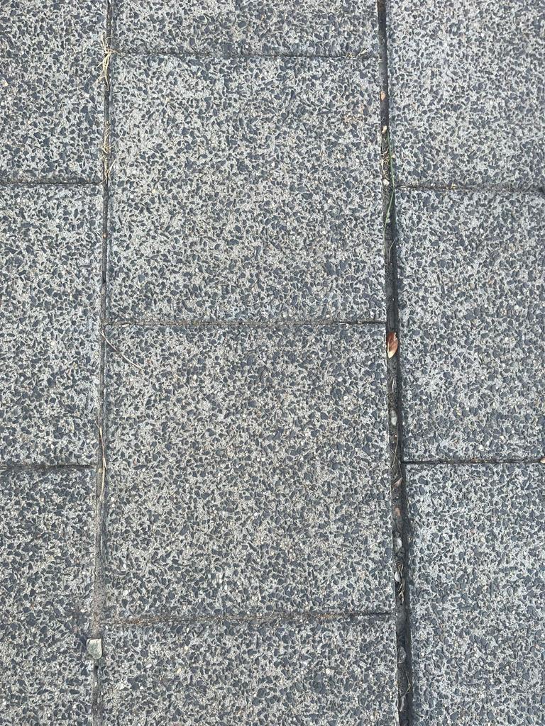 Gratis terrastegels (2m2), Ophalen, Gebruikt, Minder dan 5 m², Beton