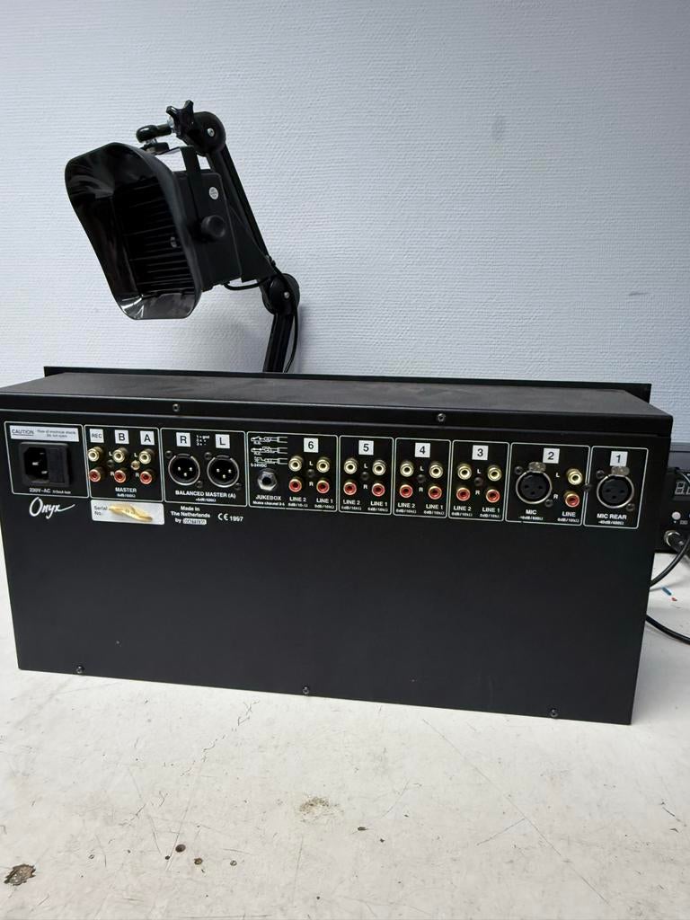 Dateq Onyx mengpaneel - defecte line ingang, mist knop, Muziek en Instrumenten, Ophalen of Verzenden, Gebruikt, 5 tot 10 kanalen