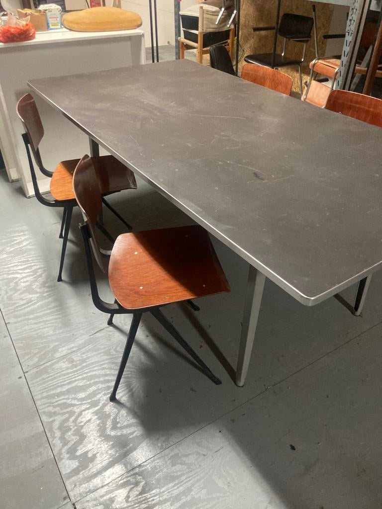 Result stoelen en reform tafel Friso Kramer voor Ahrend, Huis en Inrichting, Stoelen, Ophalen, Zo goed als nieuw