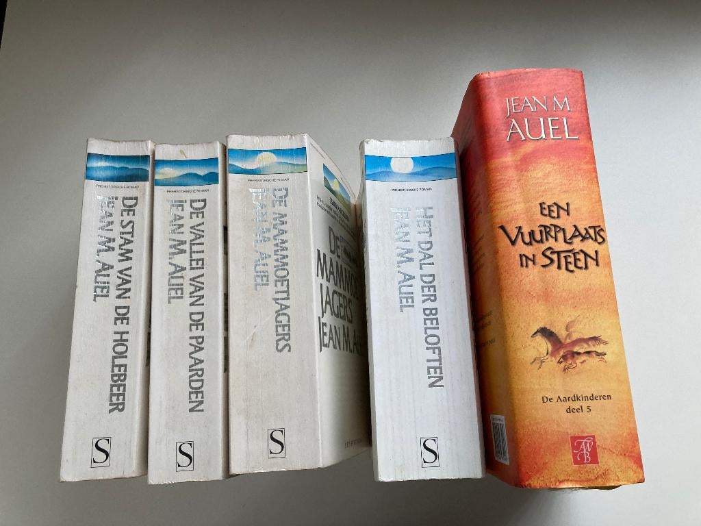 5 x de aardkinderen Jean M. Auel prehistorische roman, Ophalen of Verzenden, Jean M. Auel