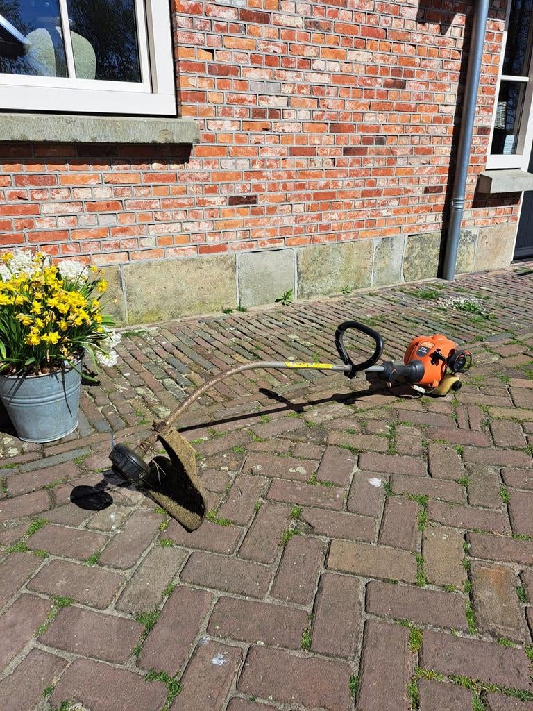 Husqvarna Flymo XLT250 Benzine Grastrimmer - Gebruikt, Cirkelmaaier, Gebruikt, Husqvarna Flymo, Ophalen of Verzenden