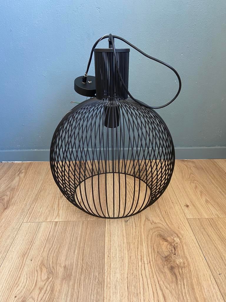 Mooie zwarte hanglamp (Diana kwantum), Huis en Inrichting, Lampen | Hanglampen, Ophalen of Verzenden, Zo goed als nieuw, Minder dan 50 cm