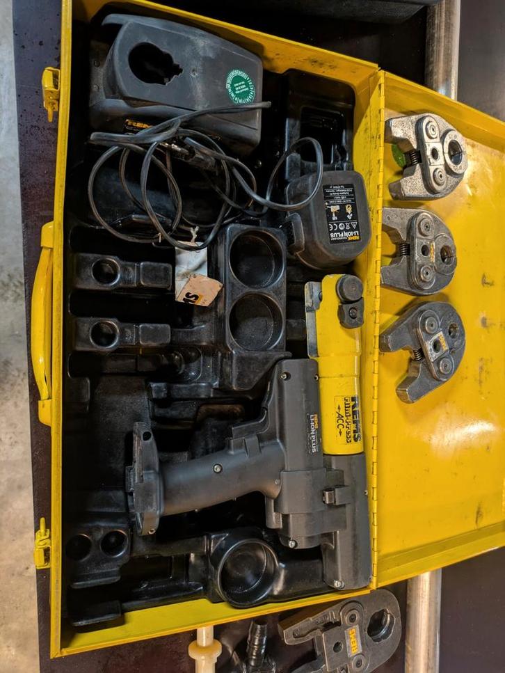 REMS Mini-Perstang met 3 Uponor Bekken, Doe-het-zelf en Verbouw, Gereedschap | Handgereedschap, Gebruikt, Ophalen of Verzenden