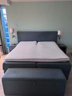 Swiss Sense boxspring met nachtkastjes en voetenbank, Ophalen, Gebruikt, Groen, Tweepersoons