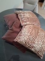 Bruine kussens te koop!, Ophalen of Verzenden, Vierkant