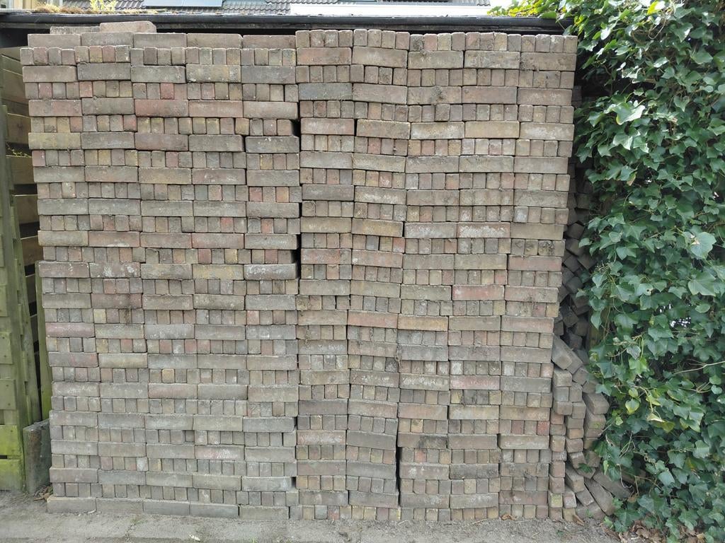 Gratis af te halen: Waaltjes voor ca. 30 m2, Tuin en Terras, Tegels en Klinkers, Ophalen, Gebruikt, Klinkers, 10 m² of meer