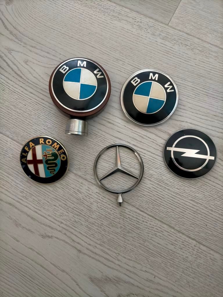 Auto emblemen. Opel, Bmw,Mercedes Alfa Romeo, Ophalen of Verzenden